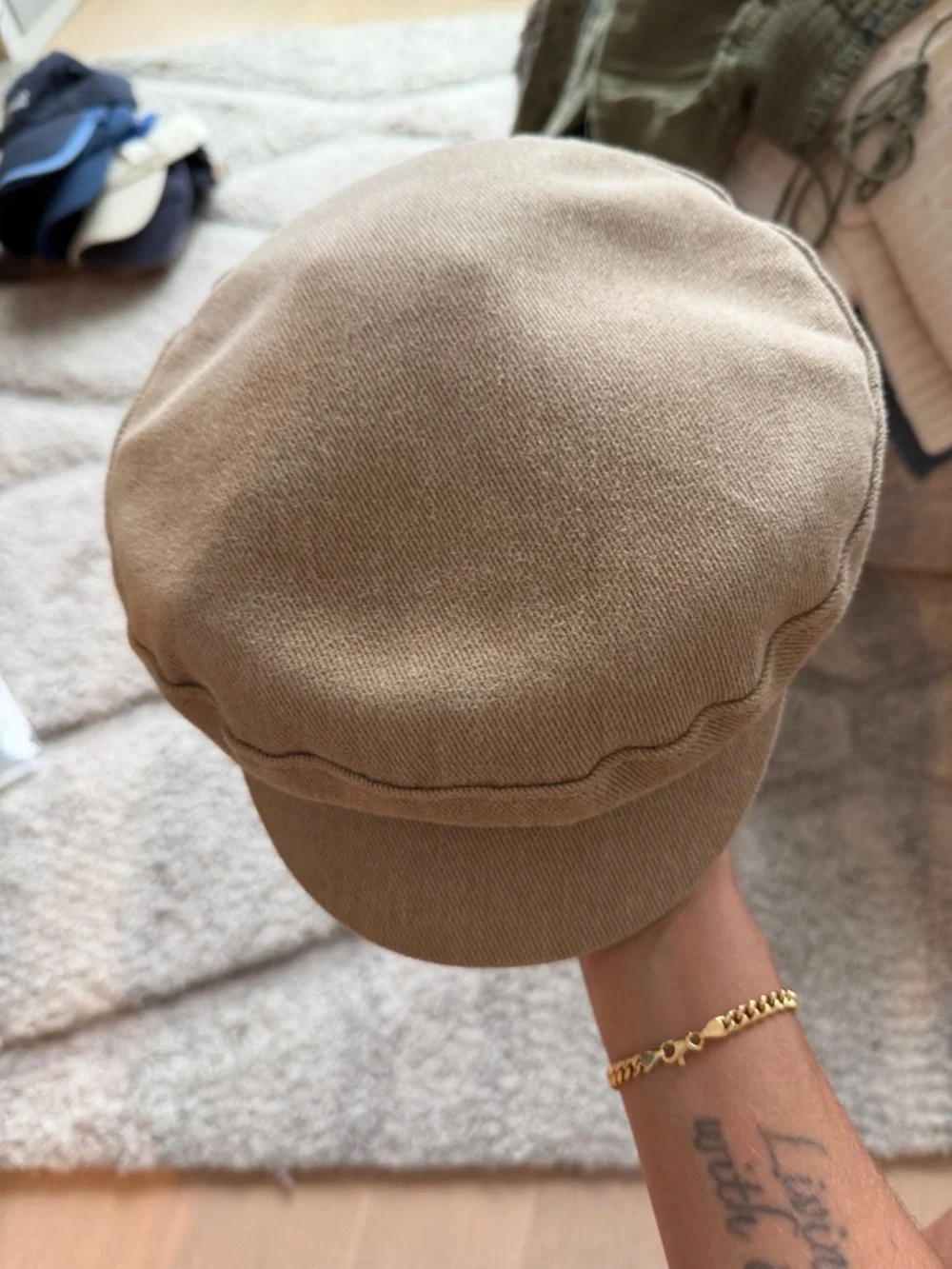 Zara hat